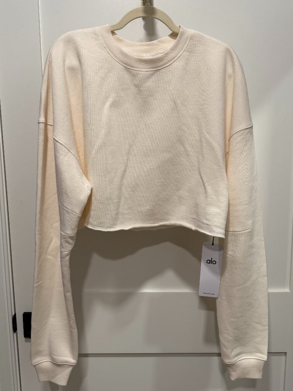 Alo Extreme Cropped Pullover - Ivory